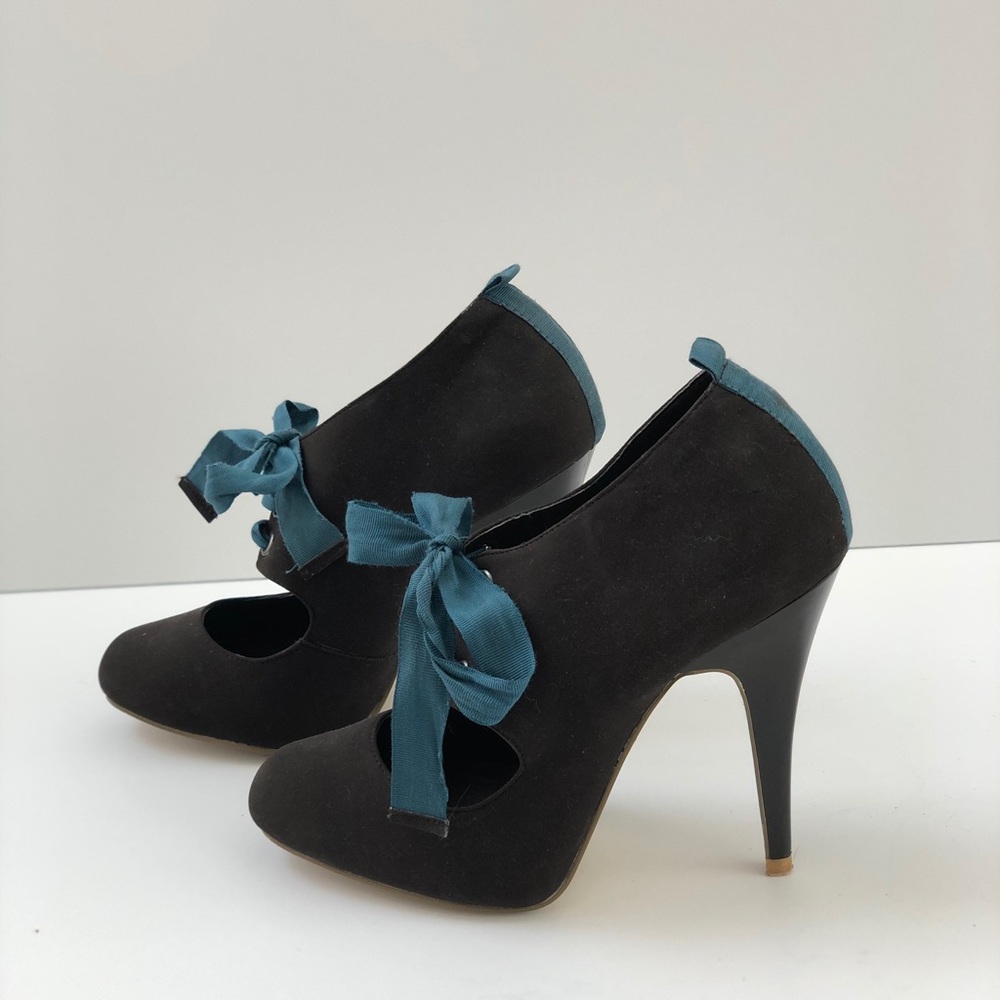 Tie up dark grey lace up high heel stilettos